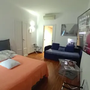 Room Inn Alojamento de Acomodação e Pequeno-almoço Milão